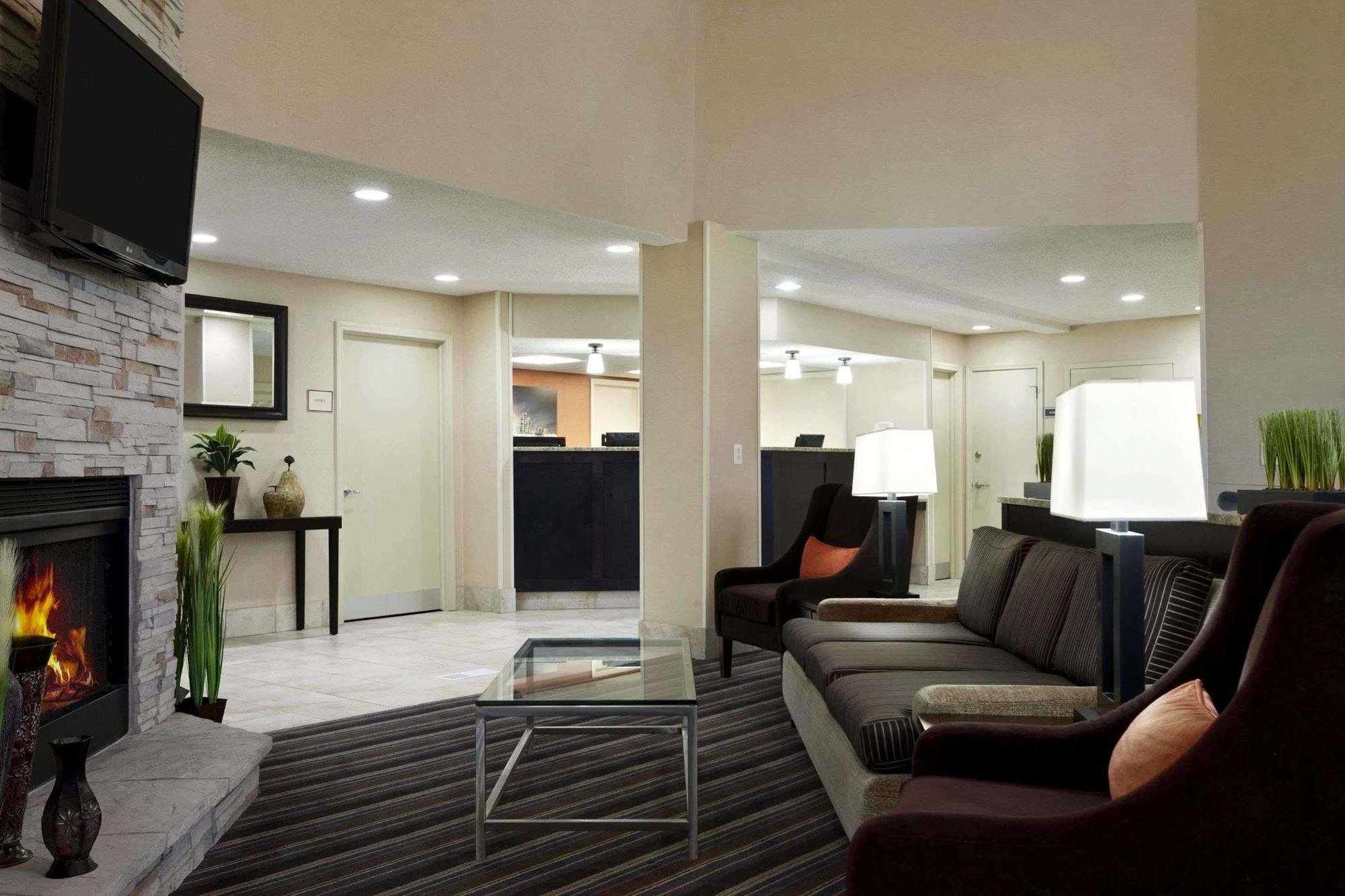 Hawthorn Suites Of Troy Exterior foto
